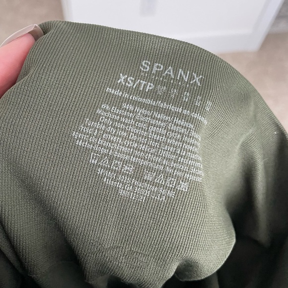 Spanx Camo Seamless Leggings - Picture 3 of 3